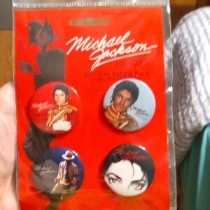 MJ Buttons